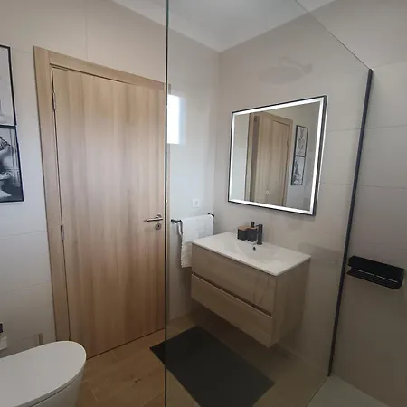 Em D'el Rey-obidos & Surf *